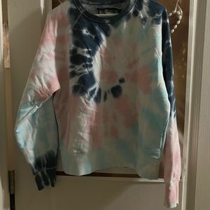 Size small sweater tie dye blue/ pink/ white never worn with tags
